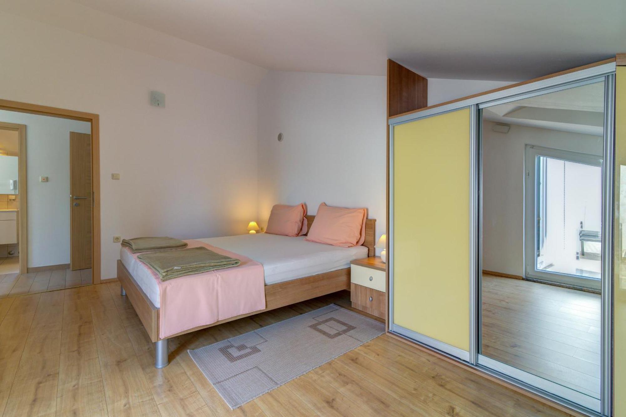 Apartmani Lili Novi Vinodolski Kültér fotó